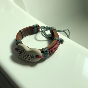 Love leather, yarn and stone bracelet
